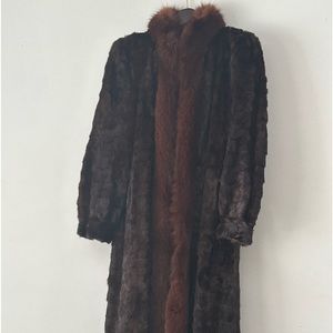 Fur coat mink vintage, mob wife aesthetic winter coat real fur.